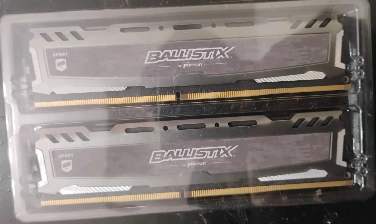Micron Ballistix Sport 8GB (2x4GB) DDR4-2400 288-Pin DIMM XMP BLS4G4D240FSA.8FBD